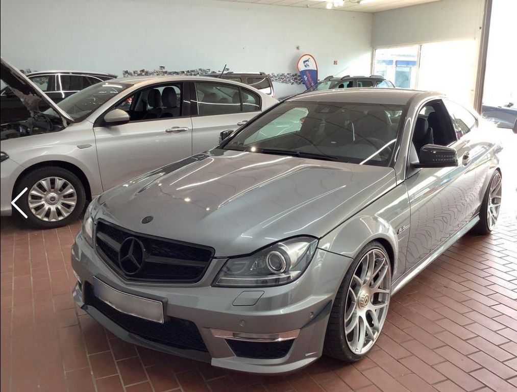 Bild des Angebotes Mercedes-Benz C 63 AMG Coupé +BI-XENON+CARBON+2.HND+H&K+NAVI+