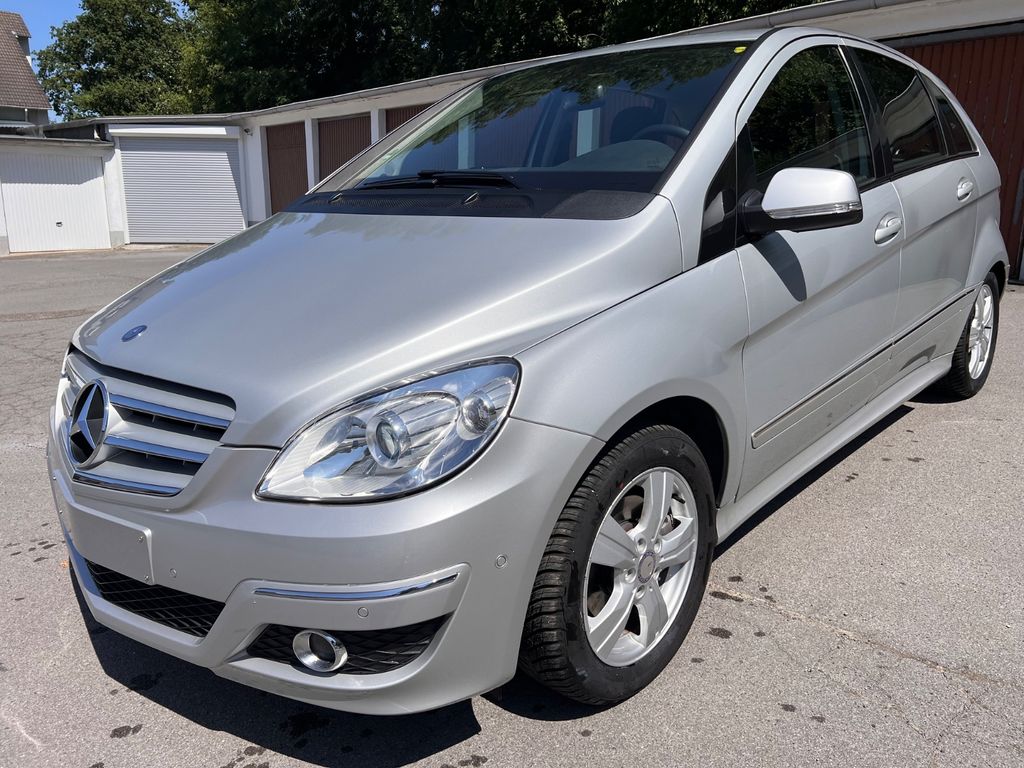 Bild des Angebotes Mercedes-Benz B 200 AUTOMATIK+AHK+NAVI+PDC+ALLW+SHZ+KLIMAAUT.