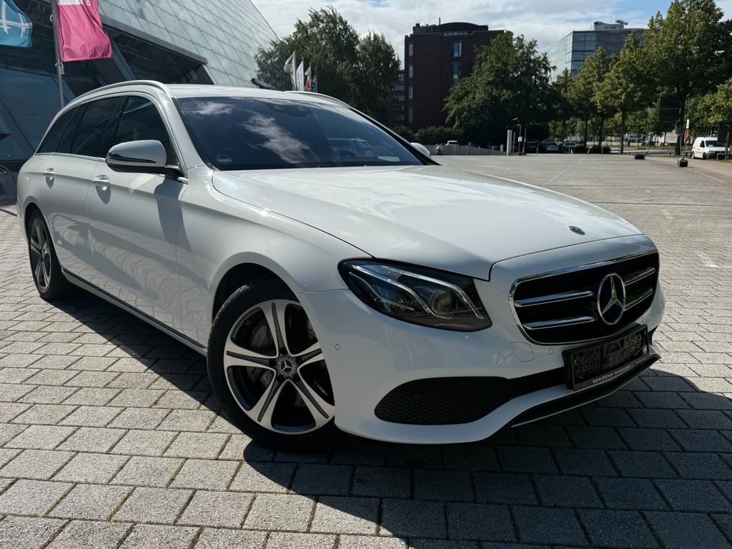 Bild des Angebotes Mercedes-Benz E 350 d-Avantgarde-Comand-Multibeam-AHK-Ambiente