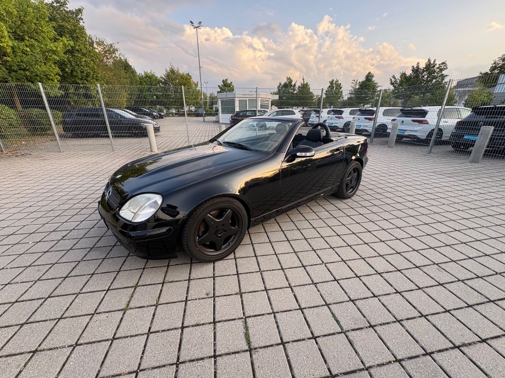 Bild des Angebotes Mercedes-Benz SLK 320 Schalter AMG