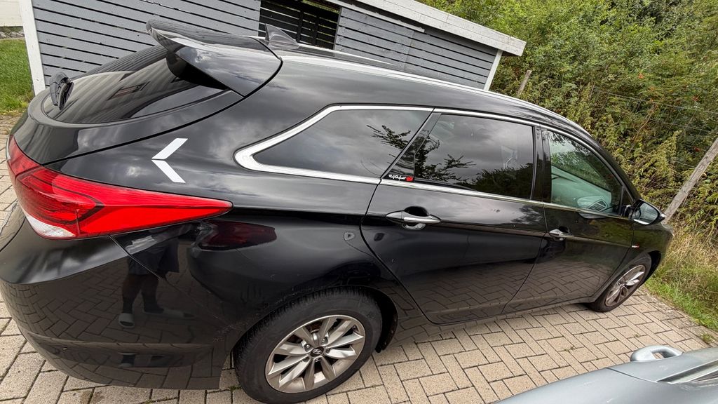 Bild des Angebotes Hyundai i40 1.7 CRDi 104kW blue Trend DCT Trend