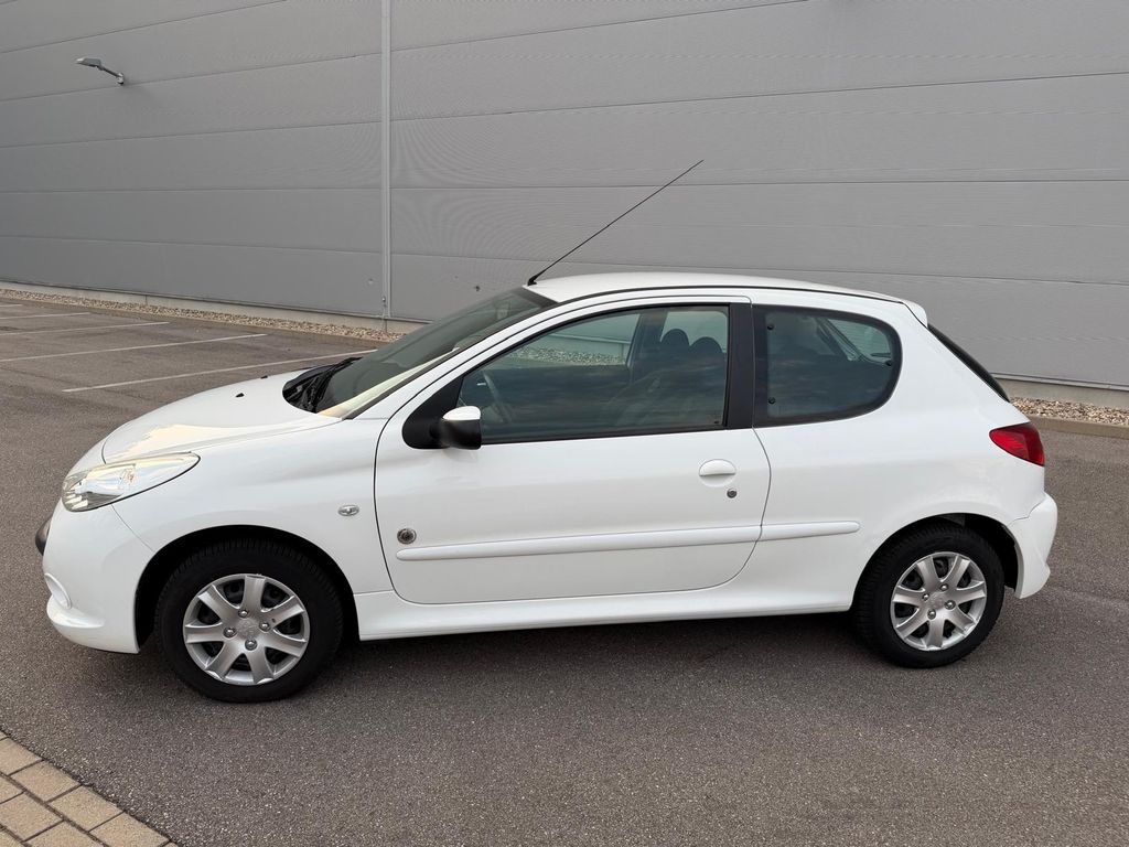Peugeot 206 + Generation
