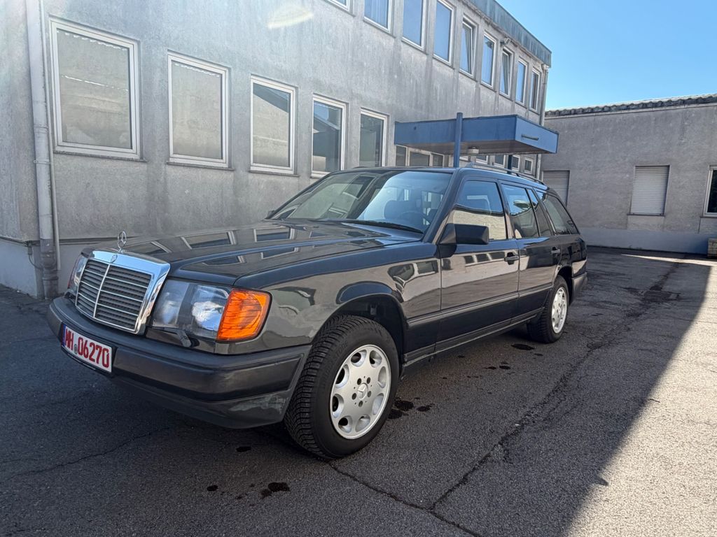 Mercedes-Benz E 300 4Matic, Automatik, Leder, Schiebedach