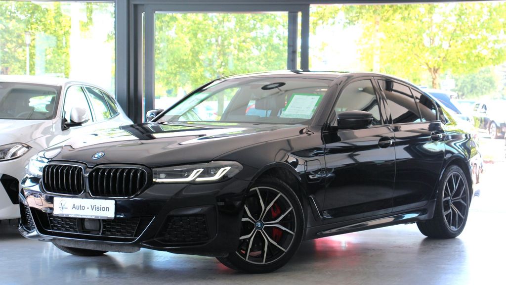 Bild des Angebotes BMW 545e xDrive M Sport PRO (G30) *A-LED*ACC*AHK*HUD