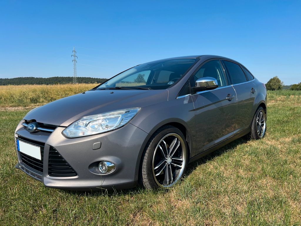 Bild des Angebotes Ford Focus Titanium 2.0 TDCi 163PS AHK Navi 10/27