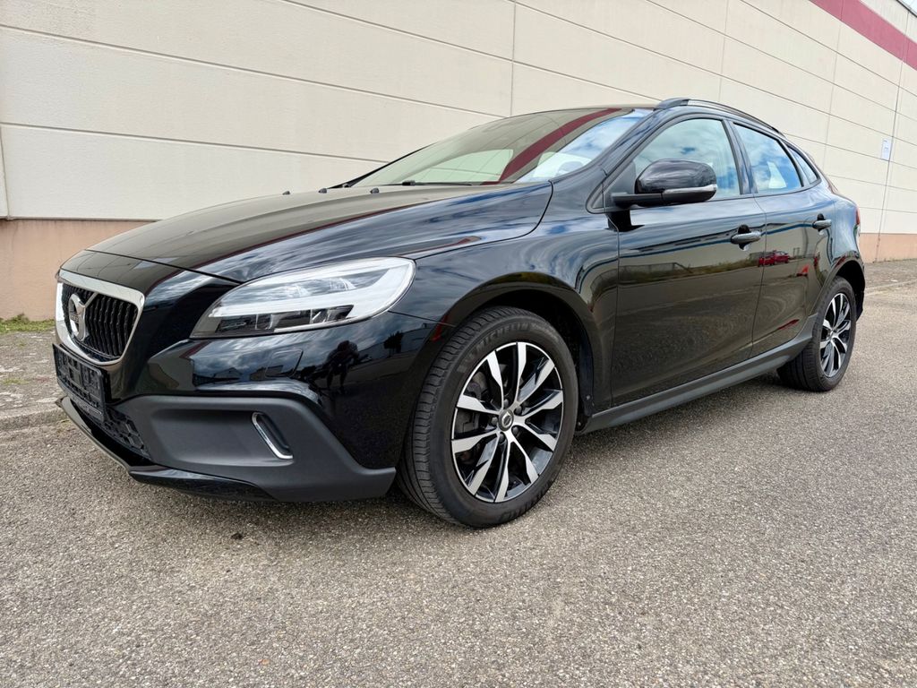 Volvo V40 Cross Country Plus Aut. - NAVI + SHZ + LED
