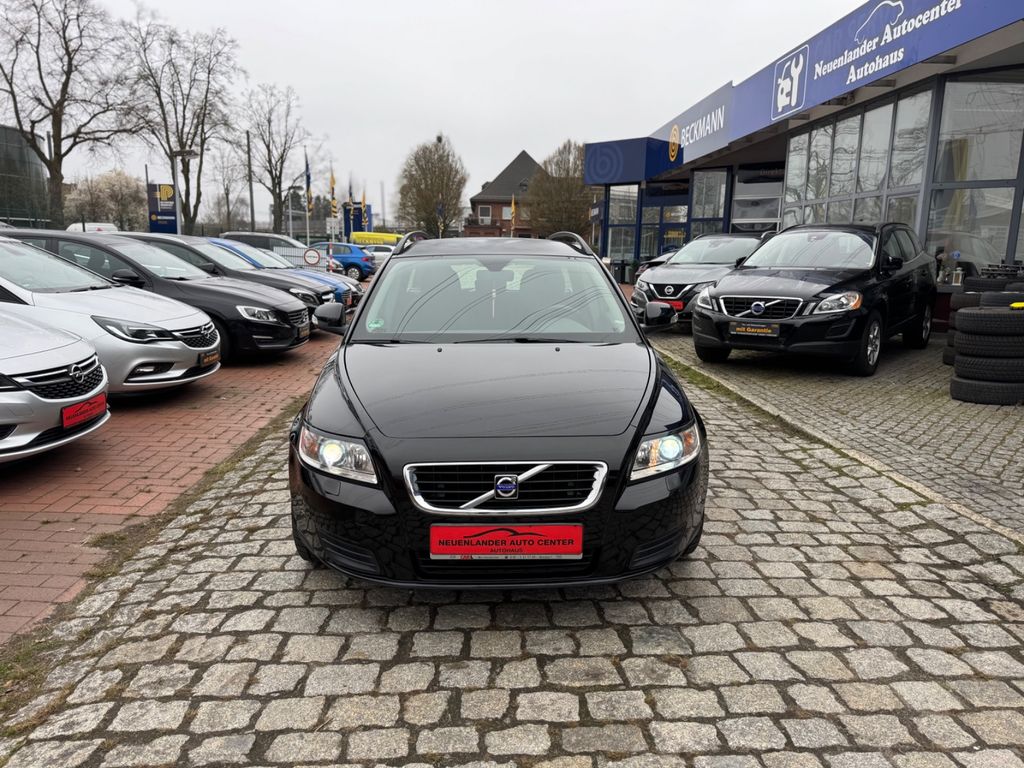 Bild des Angebotes Volvo V50 Kombi 1.8 Kinetic