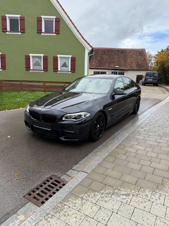 Bild des Angebotes BMW 550i Limousine xDrive M Paket SCHIEBEDACH B&O