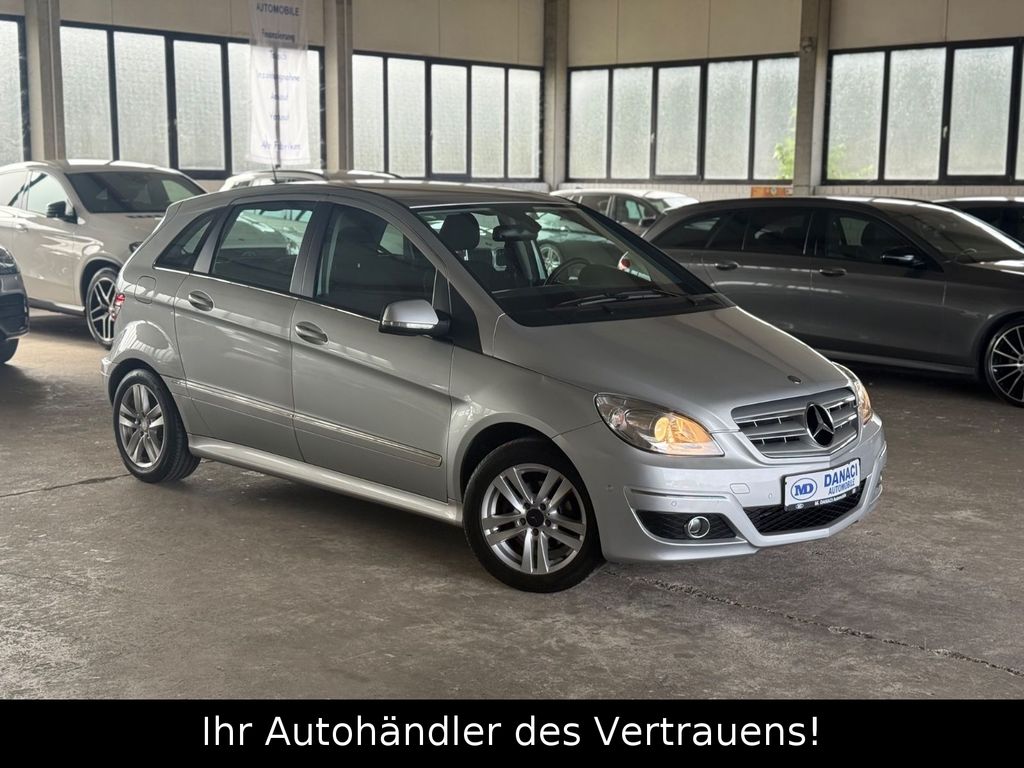 Bild des Angebotes Mercedes-Benz B 180 B -Klasse*PDC*SHZ*AUTOMATIK*8-Fach Bereift