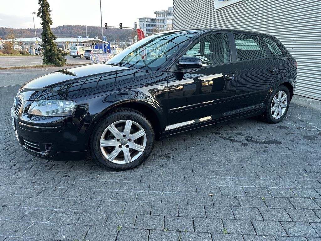 Bild des Angebotes Audi A3 1.6 Attraction Sportback Attraction