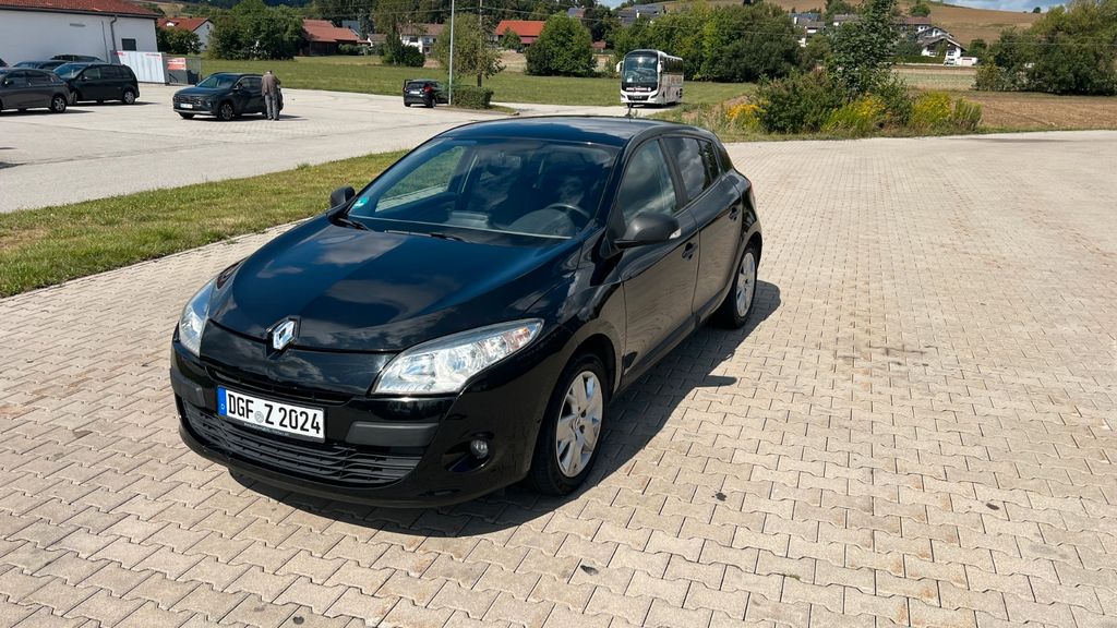 Bild des Angebotes Renault Megane Authentique 1.6 16V 100 Authentique
