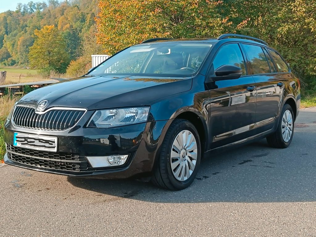 Bild des Angebotes Skoda Octavia 1.6 TDI Green tec Solution Combi Sol...