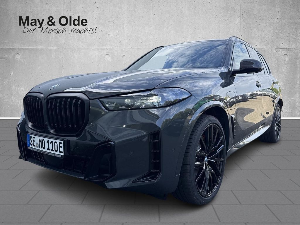 Bild des Angebotes BMW X5 xDrive 50e Sportpaket HUD Luftfederung AD Niv