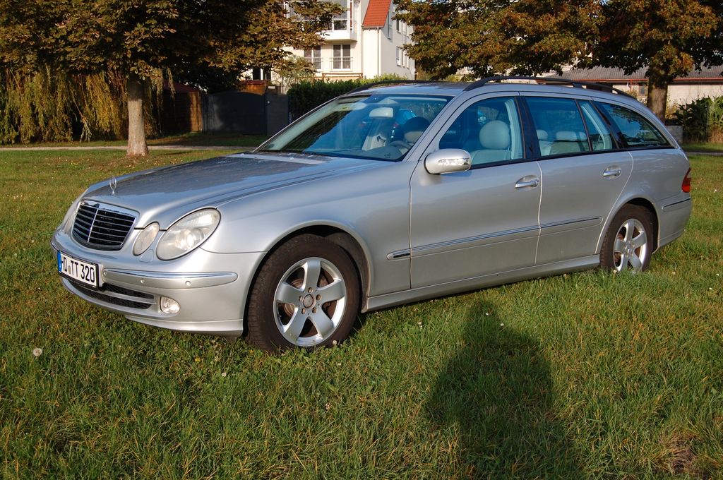 Bild des Angebotes Mercedes-Benz E 320 T AVANTGARDE Benzin