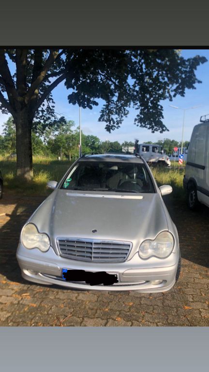 Bild des Angebotes Mercedes-Benz 220 CDI (Nicht fahrbereit)