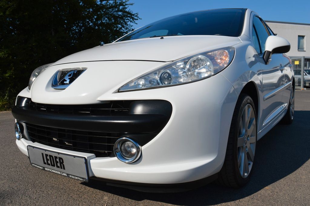 Bild des Angebotes Peugeot 207 Platinum*Navi*Leder*bevorzugt Export*