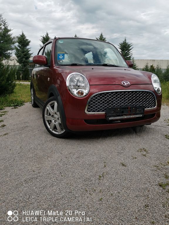 Daihatsu TREVIS