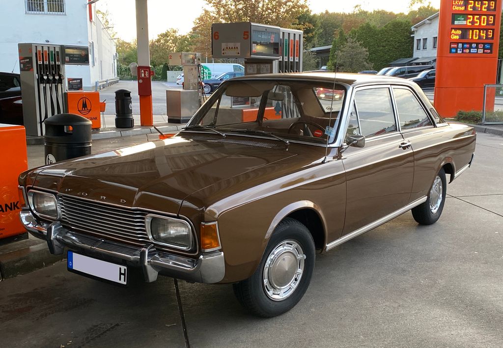 Ford 20M P7B