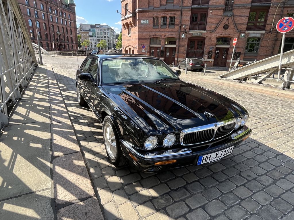 Bild des Angebotes Jaguar XJ8 3.2 - Souvereign