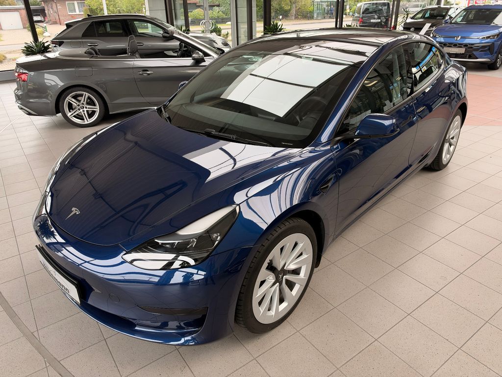 Bild des Angebotes Tesla Model 3 Basis RWD