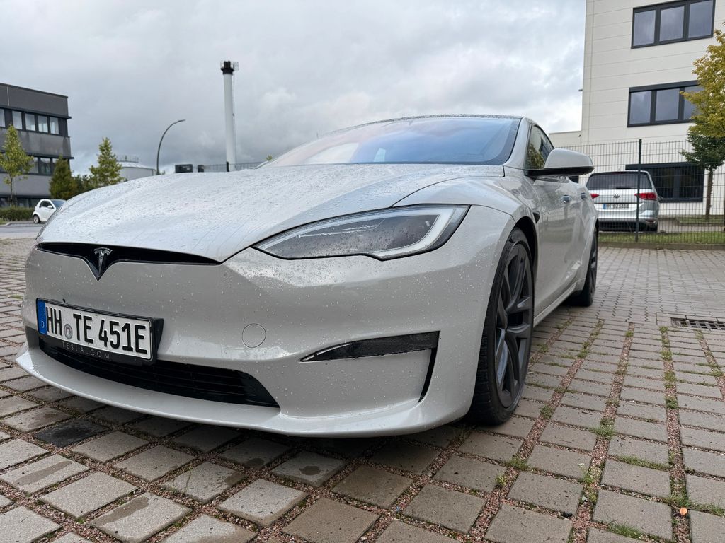 Tesla Model S Allradantrieb mit Dualmotor -