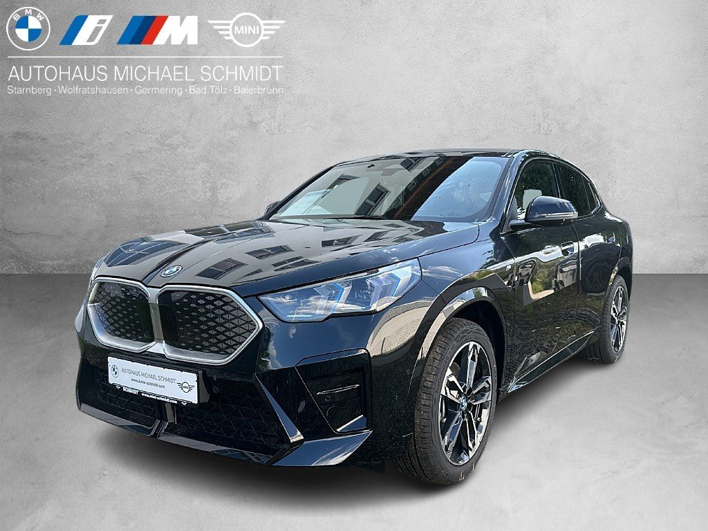 Bild des Angebotes BMW iX2 XDRIVE30 M Sportpaket Head-Up HK HiFi DAB