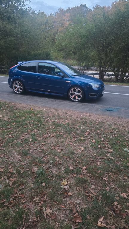 Ford Focus 2,5 ST Stage 1 mit Bull X Abgasanlage