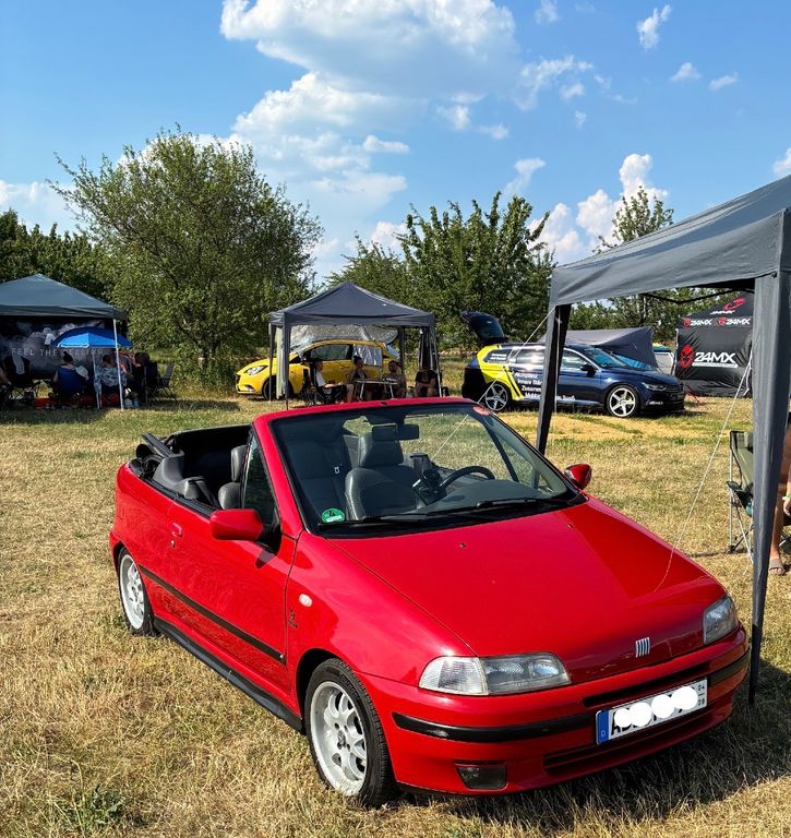 Bild des Angebotes Fiat Punto Cabrio 16V -