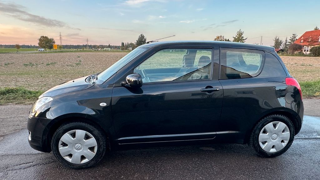Bild des Angebotes Suzuki Swift 1.3 Club Club