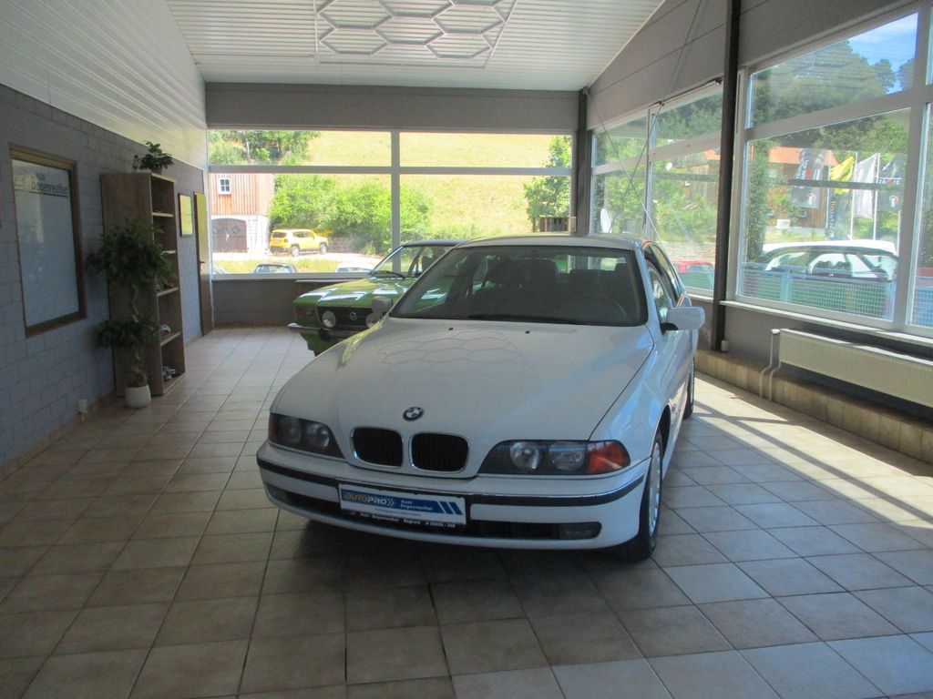 Bild des Angebotes BMW 523i Sehr gepflegt Original Zustand aus 2.Hand