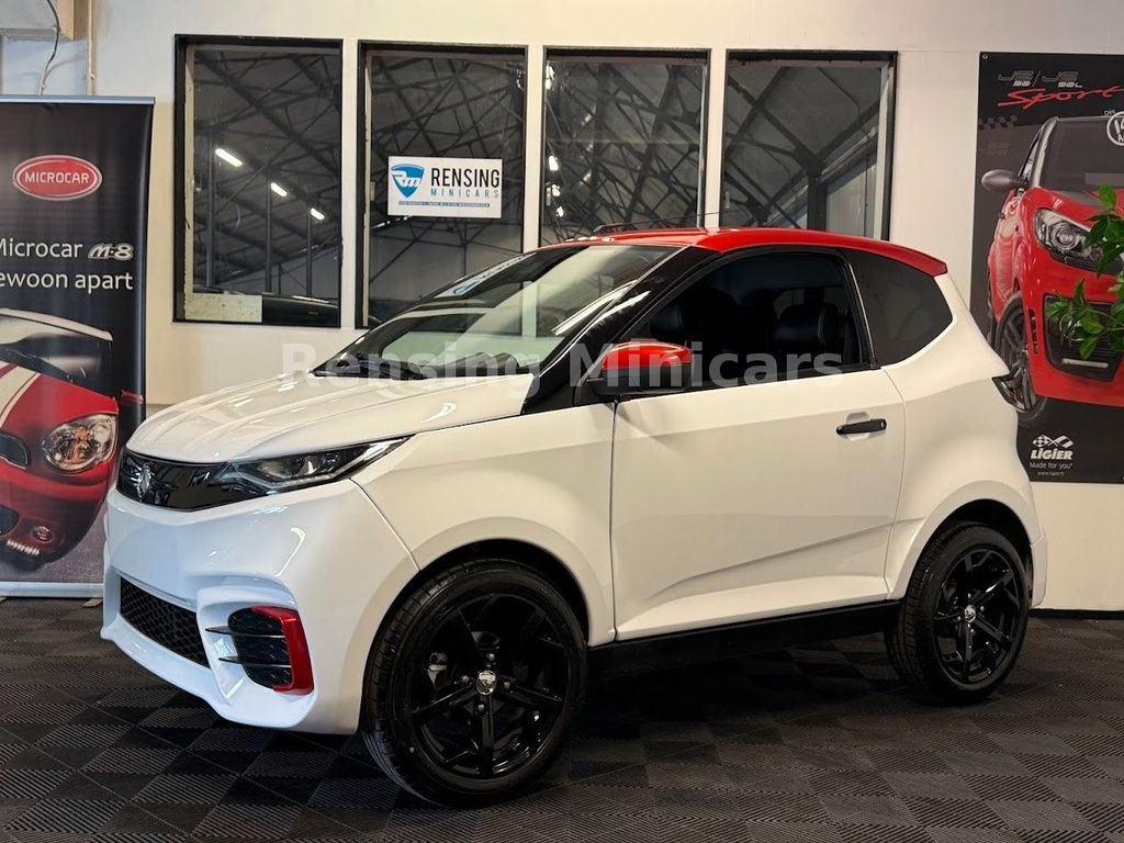 Bild des Angebotes Aixam GTO Sport White on Red Mopedauto Microcar 45 KM