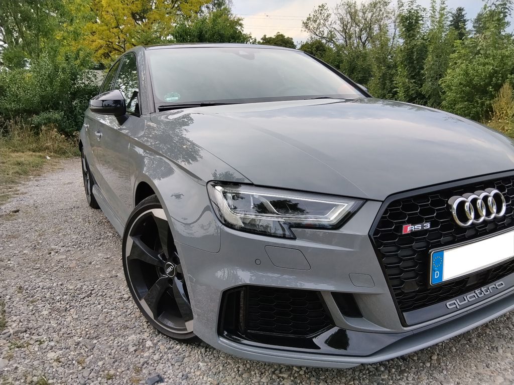 Audi RS3 Limousine Fahrspaß pur mit 400 PS