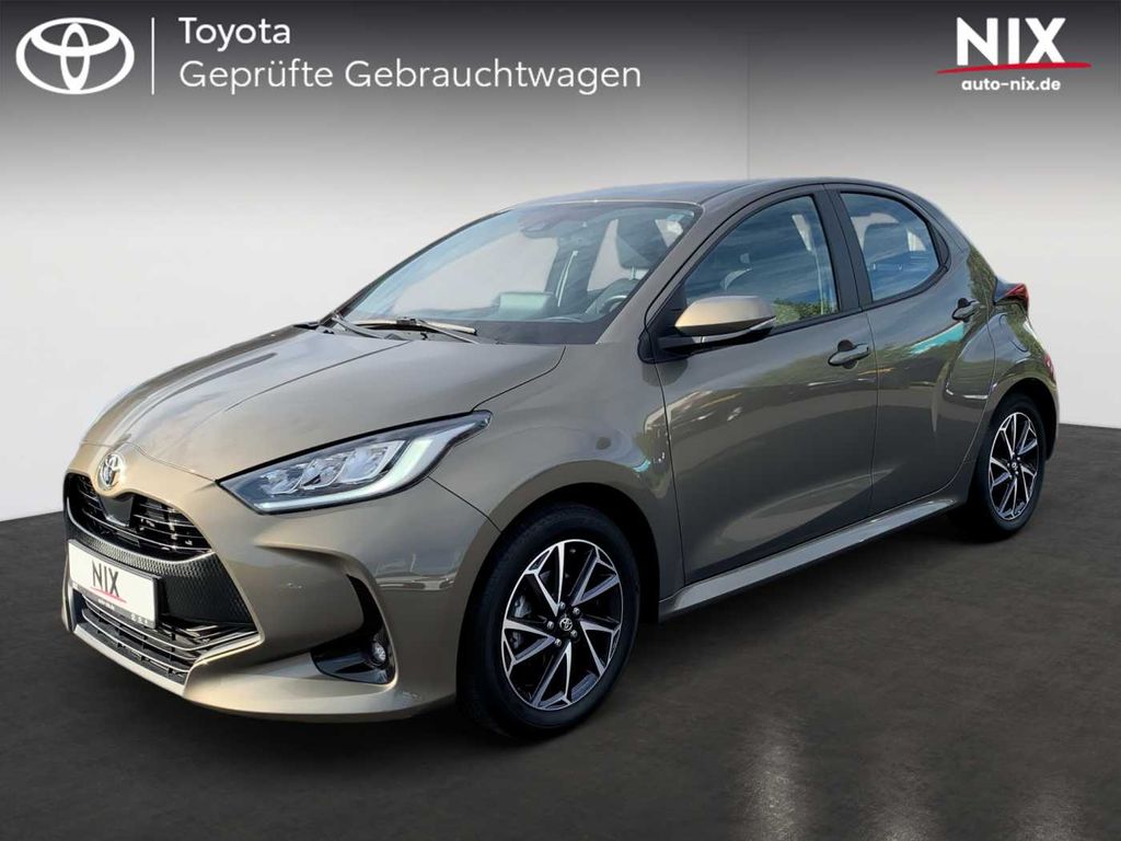 Bild des Angebotes Toyota Yaris 1.5 VVT-iE Aut Team Deutschland KAMERA