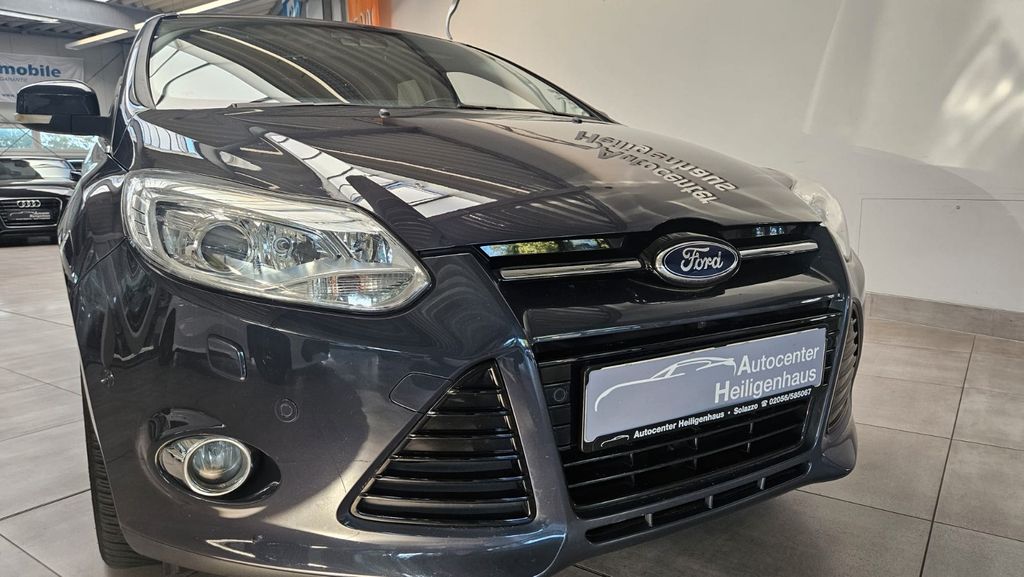 Bild des Angebotes Ford Focus Turnier ACC Xenon Titanium Kamera Navi SHZ