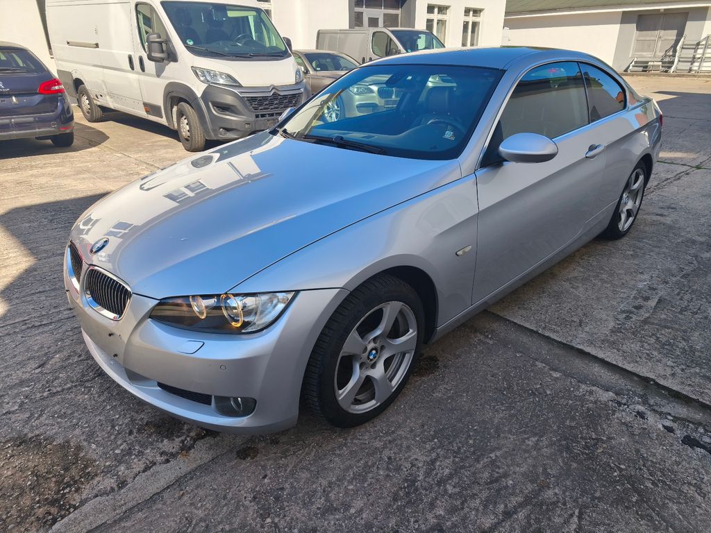 Bild des Angebotes BMW 330i
