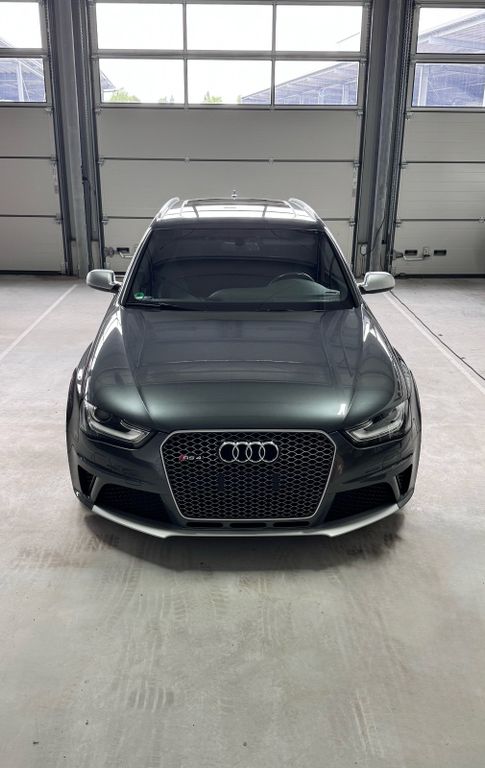 Bild des Angebotes Audi RS4 B8 Capristo KW Pano Carbon B&O 4.2 V8