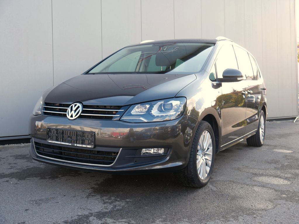 Bild des Angebotes Volkswagen Sharan 2.0 TDI Life NAVI/BIXENON/AHK/RFK/7-SITZE