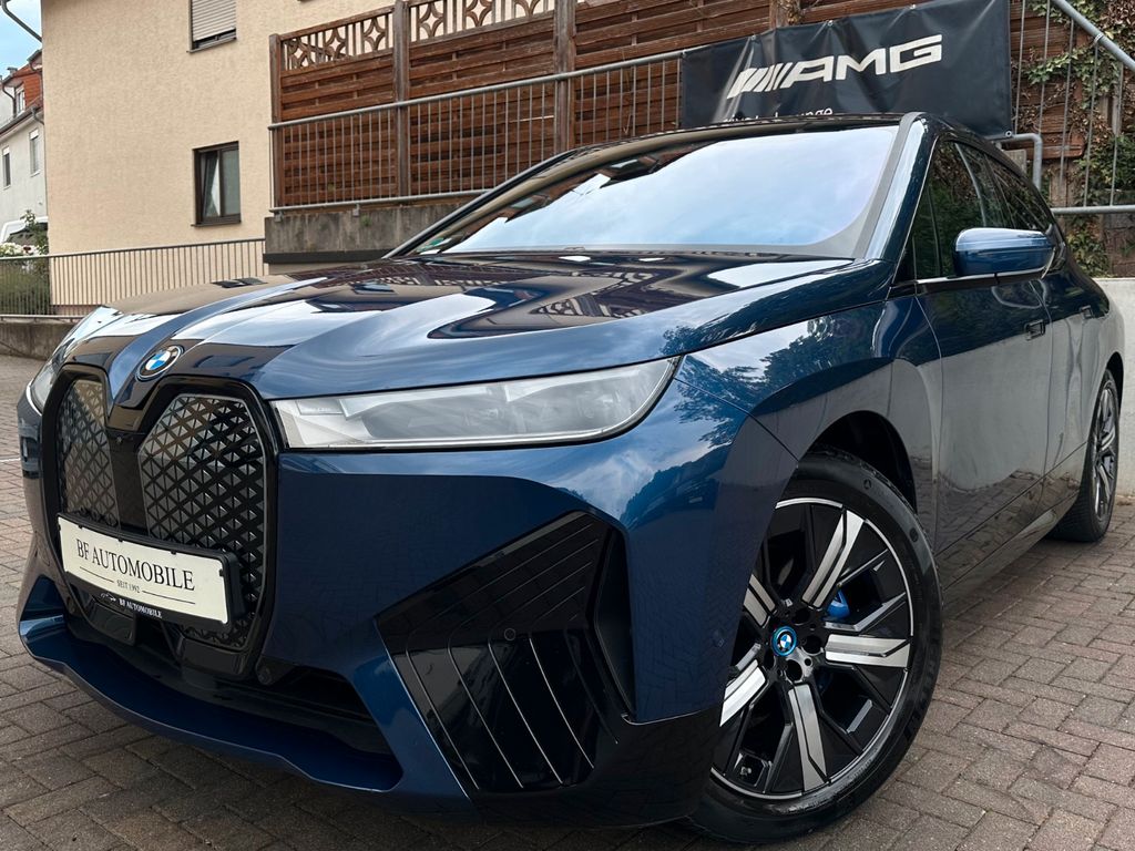 Bild des Angebotes BMW iX xDrive40 M Sport PANO-SKY*AHK*DA-Prof*360°
