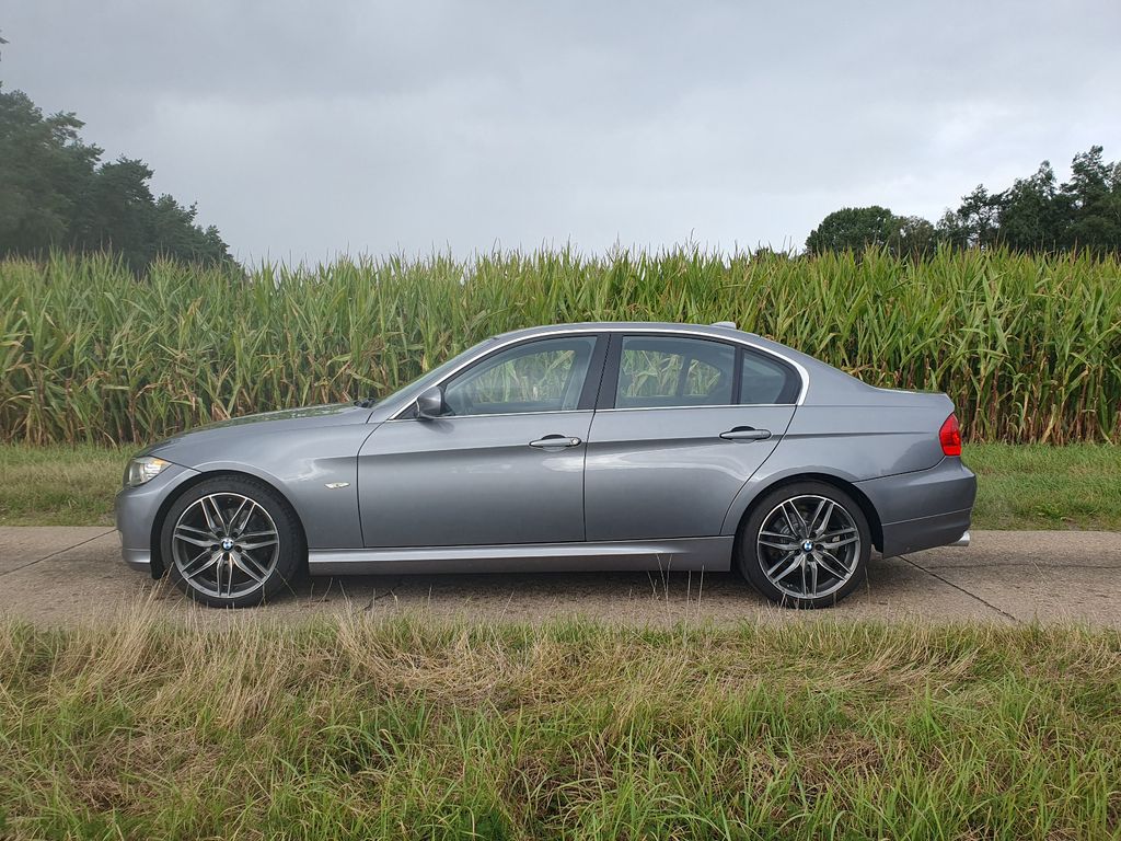 Bild des Angebotes BMW 325i -Limousine | 3,0 Liter | N53  | Leder | PDC