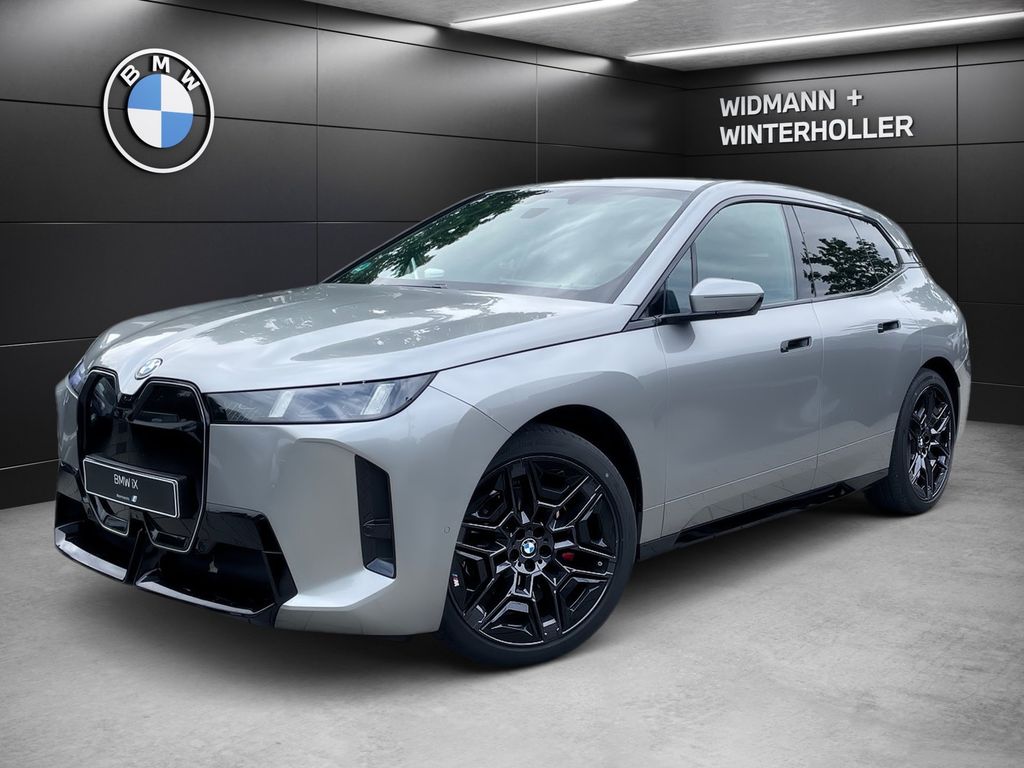 BMW iX xDrive45 2xKlima 360° ACC AHK AUT Alcant. HUD