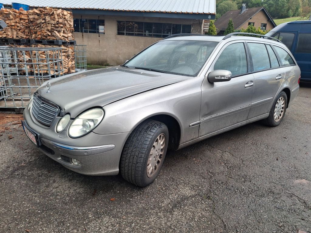 Mercedes-Benz E 240 T