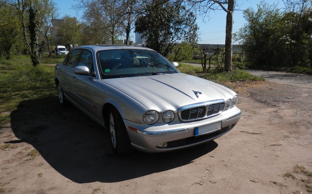Bild des Angebotes Jaguar XJ8 4.2 Liter LWB - 14500 Euro