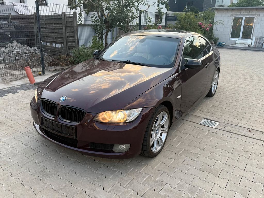 Bild des Angebotes BMW 325i Coupé