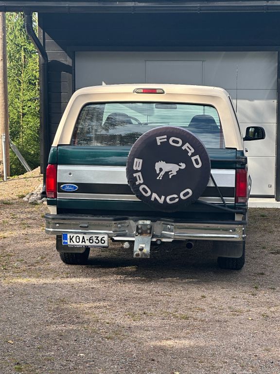 Ford Bronco 1992 - Eddie Bauer Edition