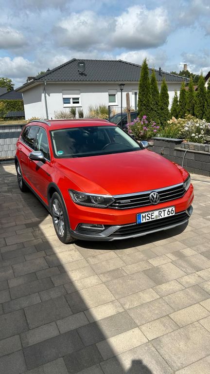 Bild des Angebotes Volkswagen Passat Alltrack 2.0 TDI SCR 110kW 4MOTION Al...