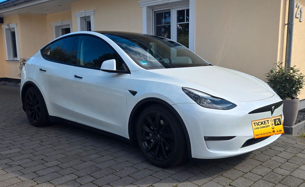Bild des Angebotes Tesla Y LR AWD - Jürs Fahrwerk - 95 % SOH AHK