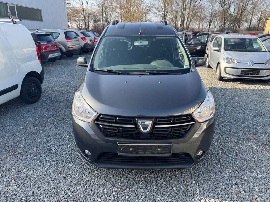 Bild des Angebotes Dacia Lodgy TCe 115 Lauréate 1Hand Klima Navi Euro6