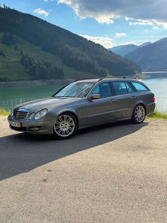 Bild des Angebotes Mercedes-Benz E 320 W211 CDI T Avantgarde T-Model