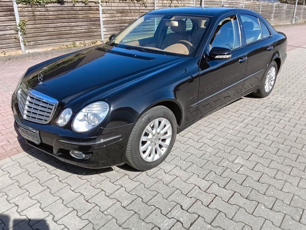 Bild des Angebotes Mercedes-Benz E 280 ELE,1Hand!Facelift!!!V6! Scheckheft!TüvNeu