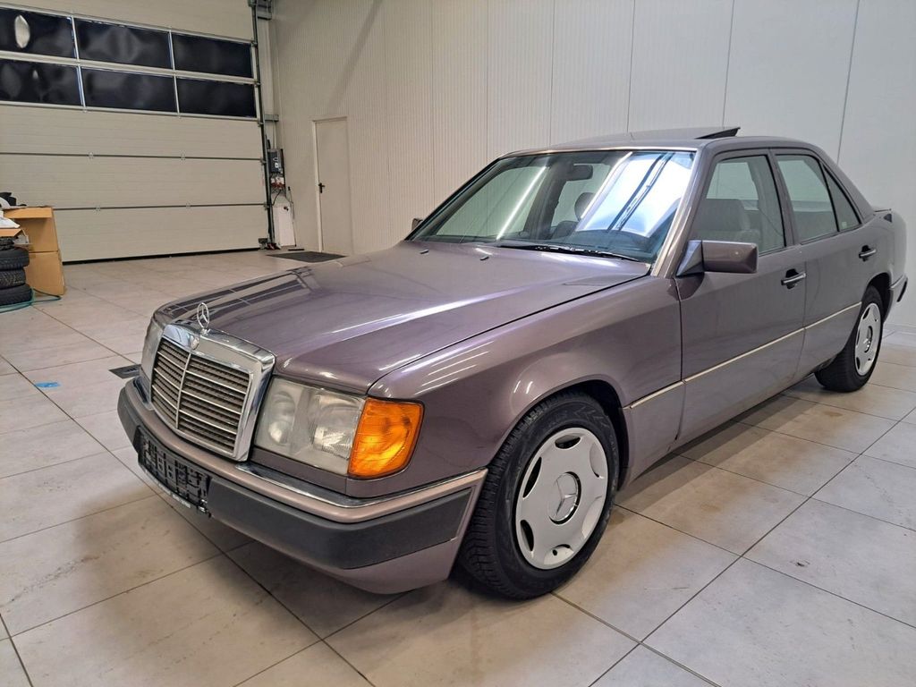 Bild des Angebotes Mercedes-Benz 250 D/ SCHIEBEDACH / AHK